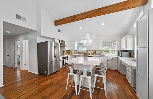 Freeport Casa | Canal Home with Two Docks and Large Gameroom