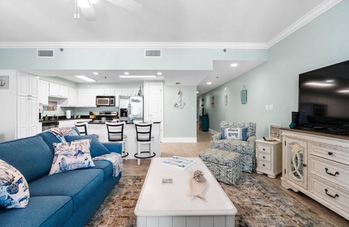 Mexico Beach Condominio | Canal-View Condo | Pool | Hot Tub | Walk to Beach