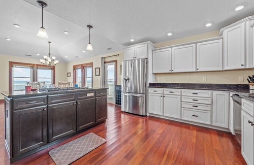 Brigands' Bay Casa | Canalfront - 5 Bedrooms, Private Pool, Hot Tub, Boat Dock