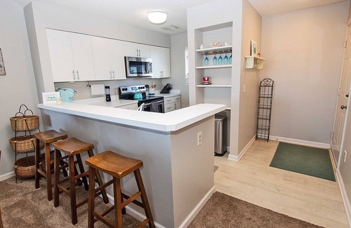 Manteo Condominio | Canalfront, Community Pool, Tennis courts and MORE! PC431, Above the Wake