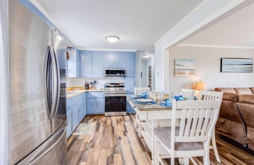 Frisco Casa | Canalfront Home - Frisco - New 2023 Dog friendly for a fee.