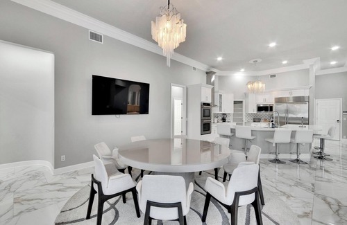 Apollo Beach Casa | Canalfront Luxury Retreat in Apollo Beach with Dock