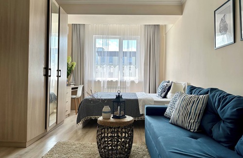 Almaty Apartamento | "Cancun" cozy studio in center of Almaty with WiFi, AC