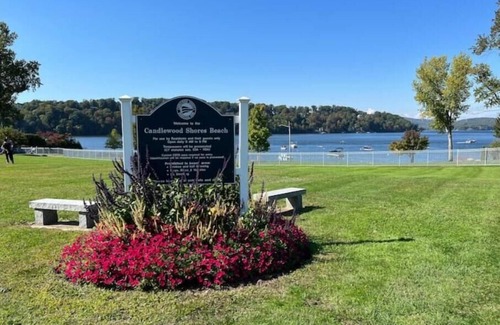 Brookfield Casa | Candlewood Lake, Brookfield CT