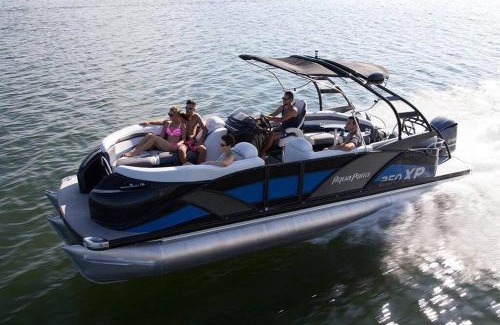 Danbury Casa | Candlewood Lake -Family Getaway, Lakefront 3775 sqft Home