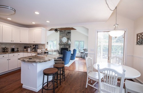 New Milford Casa | Waterfront Family Retreat on Candlewood Lake