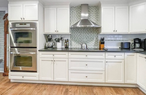 New Fairfield Casa | Candlewood Lakefront - Dock, kayaks, Fire Pit
