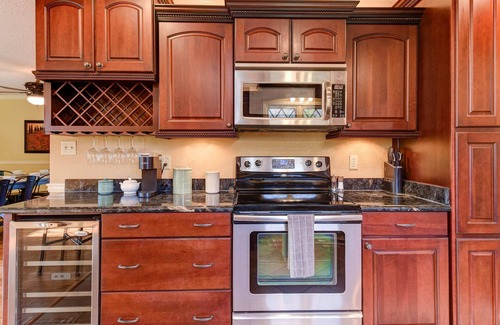 Fletcher Casa | CANE CREEK VILLA! Pool, Hot Tub, Game Room! Mountain View!