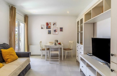 Castelldefels Casa | Serenidad junto al mar: Vida acogedora junto al océano