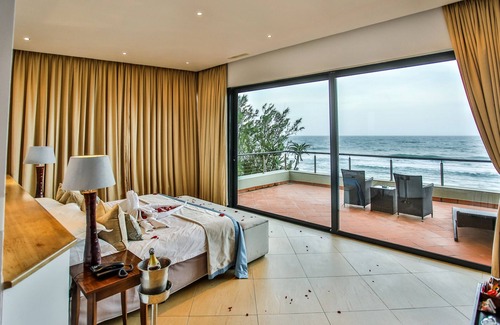 Umhlali Beach Casa | Canelands Beach Club