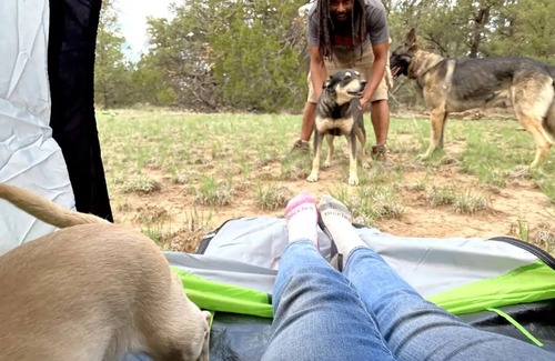 Quemado Alquiler De RV | Cannabis friendly camping