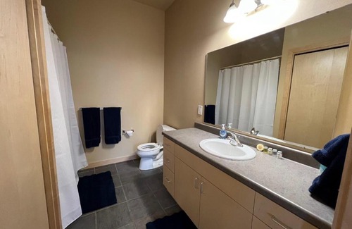 Sun Prairie Apartamento | Cannery Square Short Term Rentals -102 by Patriot Properties