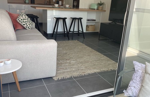 Riou - Petit Juas - Av de Grasse Apartamento | Cannes, apartment with parking + terrace, 10 min walk from the beach