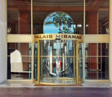 Cannes City Centre Apartamento | Cannes Croisette - Studio Palais Miramar - Across the Beach - Next to Carlton Hotel