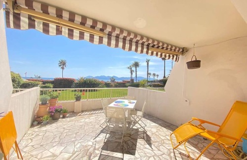 Le Suquet Apartamento | Cannes near the old port, quiet studio with terrace and sea view