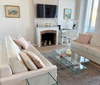 Le Suquet Apartamento | Cannes Old Port, enjoy SEAFRONT & SEAVIEWS