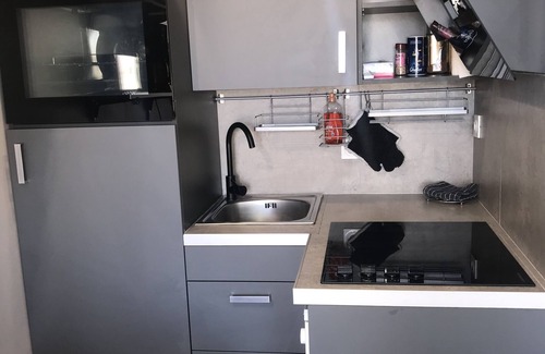 Cannes Old Town Apartamento | CANNES Suquet Film festival 50M from Beach 2 BDR apartment with terrace and pool