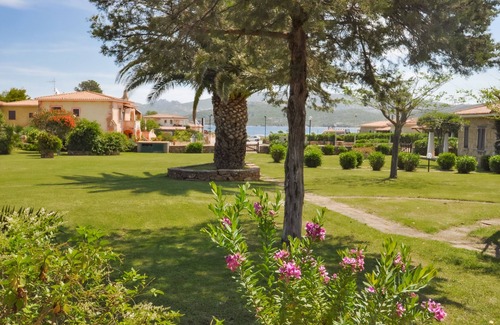 Cannigione Apartamento | Cannigione - Villa a stone's throw from the beach