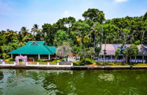 Aryad South Complejo | Canoe Ville Kerala