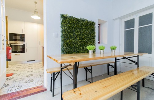 Ponta Delgada Casa | Canto do Atlântico- Central 4 Bedroom House w/ Air Con, Garage and Outdoor Patio