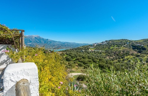 Los Romanes Villa | Cantoblanco I Viñuela by Ruralidays