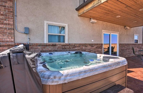 Canyon Casa | Canyon Barndominium with Hot Tub and Golf Cart!