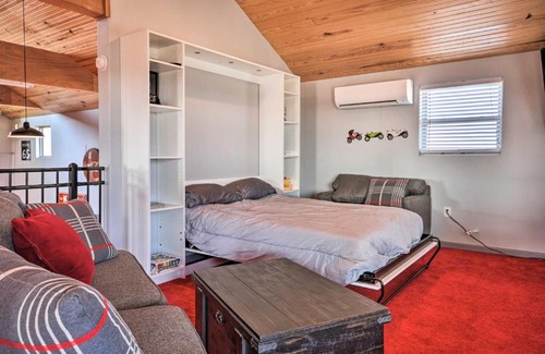 Canyon Casa | Canyon Barndominium with Hot Tub and Golf Cart!