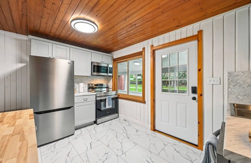 Lake Delton Casa | Canyon Cottage by Sundara & Wild Rock