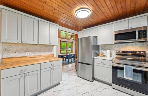 Lake Delton Casa | Canyon Cottage by Sundara & Wild Rock