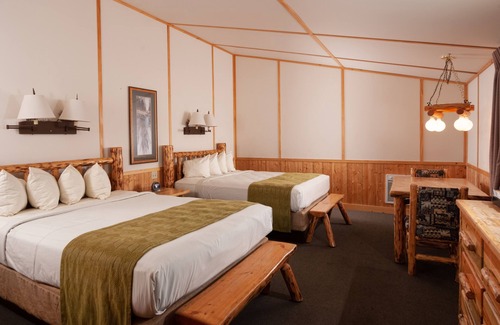 Canyon Village Cabina | Canyon Lodge & Cabins - Inside the Park