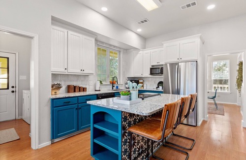 Canyon Lake Casa | Canyon Lake Home with Lake Views, Spa, Game Room & Covered RV Parking