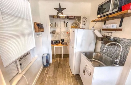 Canyon Lake Apartamento | Canyon Lake Loft - Minutes from Boat Ramp 2 - South Side of Canyon Lake!