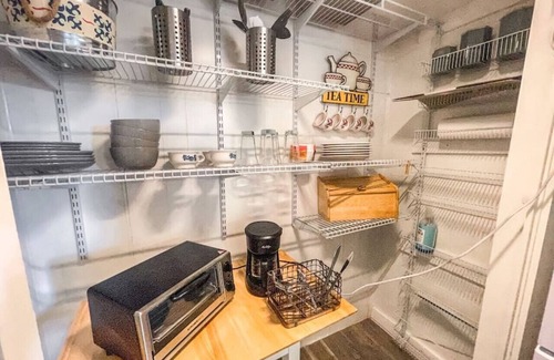 Canyon Lake Apartamento | Canyon Lake Loft - Minutes from Boat Ramp 2 - South Side of Canyon Lake!