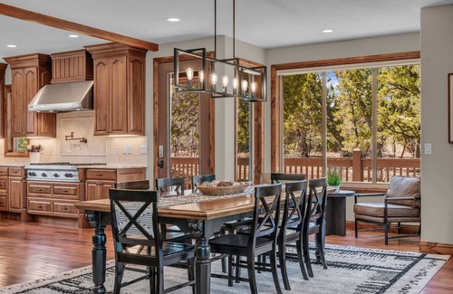 Zion National Park East Entrance Cabina | Canyon Ridge Retreat| hot tub, mins from Zion