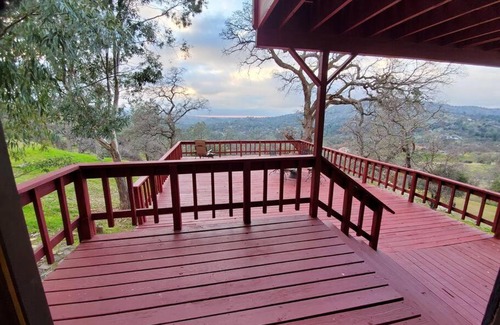 Yosemite Lakes Casa | Canyon Vista Rock House