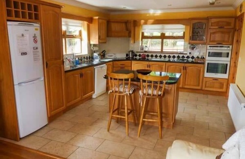 Kilcrohane Cabaña | CAOLA NUA, family friendly, with a garden in Kilcrohane, County Cork
