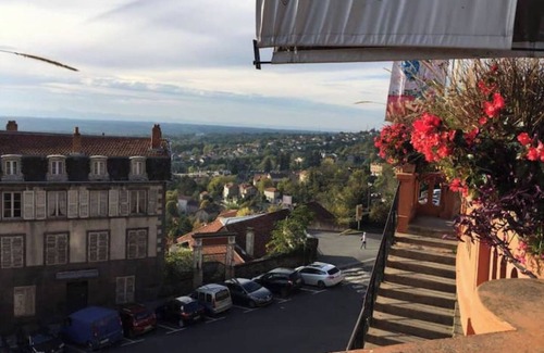 Thiers Apartamento | Cap Coutellerie - Appartement 10 Personnes - Hypercentre de Thiers