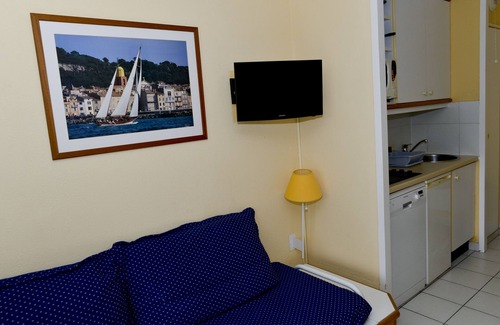 Le Dramont Apartamento | CAP ESTEREL, 2 habitaciones RDJ 4/5. Amplia terraza y jardín privado