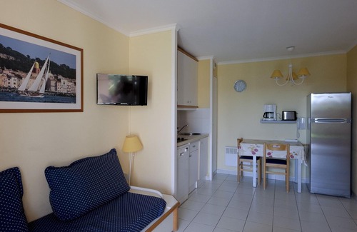 Le Dramont Apartamento | CAP ESTEREL, 2 habitaciones RDJ 4/5. Amplia terraza y jardín privado