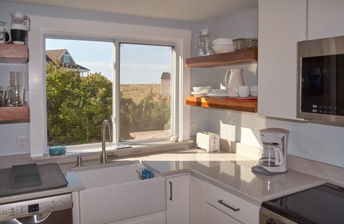 North Truro Cabaña | Cape Cod Cottage, 2 dormitorios, a través de dunas a la playa de arena