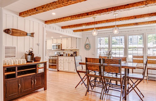 Sandwich Casa | Cape Cod Estate: 2 Homes, Pool, Tennis Court, Game Barn and Bar, Sleeps 20