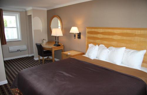 Main Street Hyannis Hotel | Cape Cod Inn