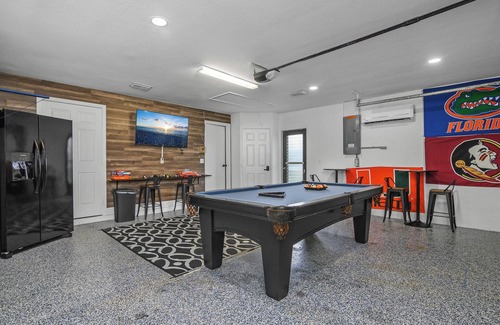 Pelican Casa | Cape Coral Dream Home – Pool, Games & Mini Golf