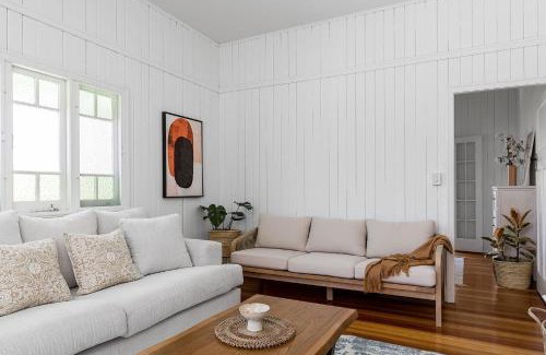 Byron Bay Casa | Cape Cottage - 5 bed charming cottage close to everything