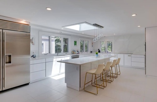 Wellfleet Casa | Cape Home w/Oceanview, Roof Deck Pool & Hot Tub
