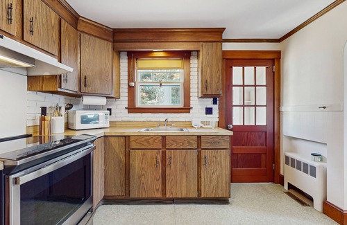 Falmouth Casa | Cape house w/ AC, walk to Park, ferries, dining & shops; close to rail trail