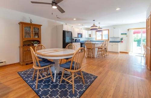 Villas Casa | Cape May Area Beach Retreat with Private Pool