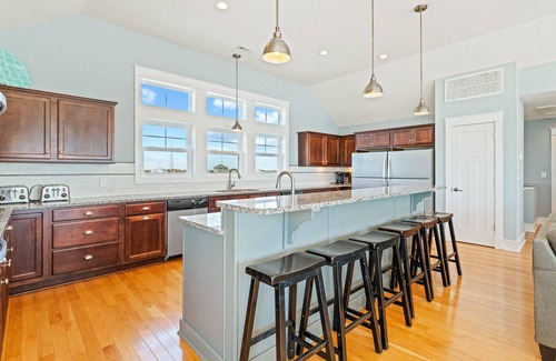 Buxton Casa | Cape Point, charming 7-Bedroom Oceanfront + Pets Stay Free!
