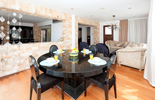 Cape Greko Villa | Cape Serenity Mansion