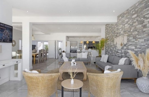 West Beach Casa | Cape Town Beach Home with Panoramic Ocean and Table Mountain Views. 11pax